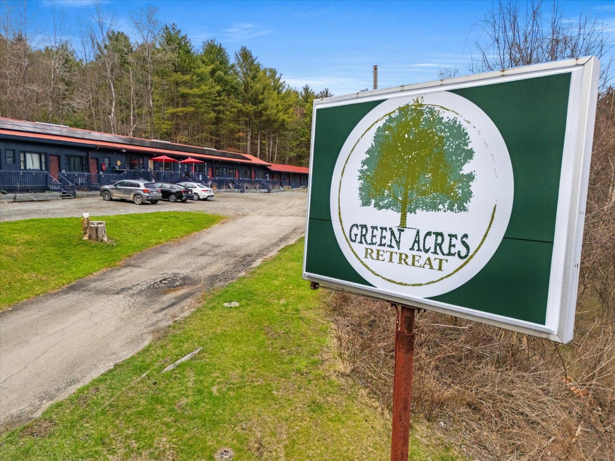 Green Acres Retreat Hancock Экстерьер фото