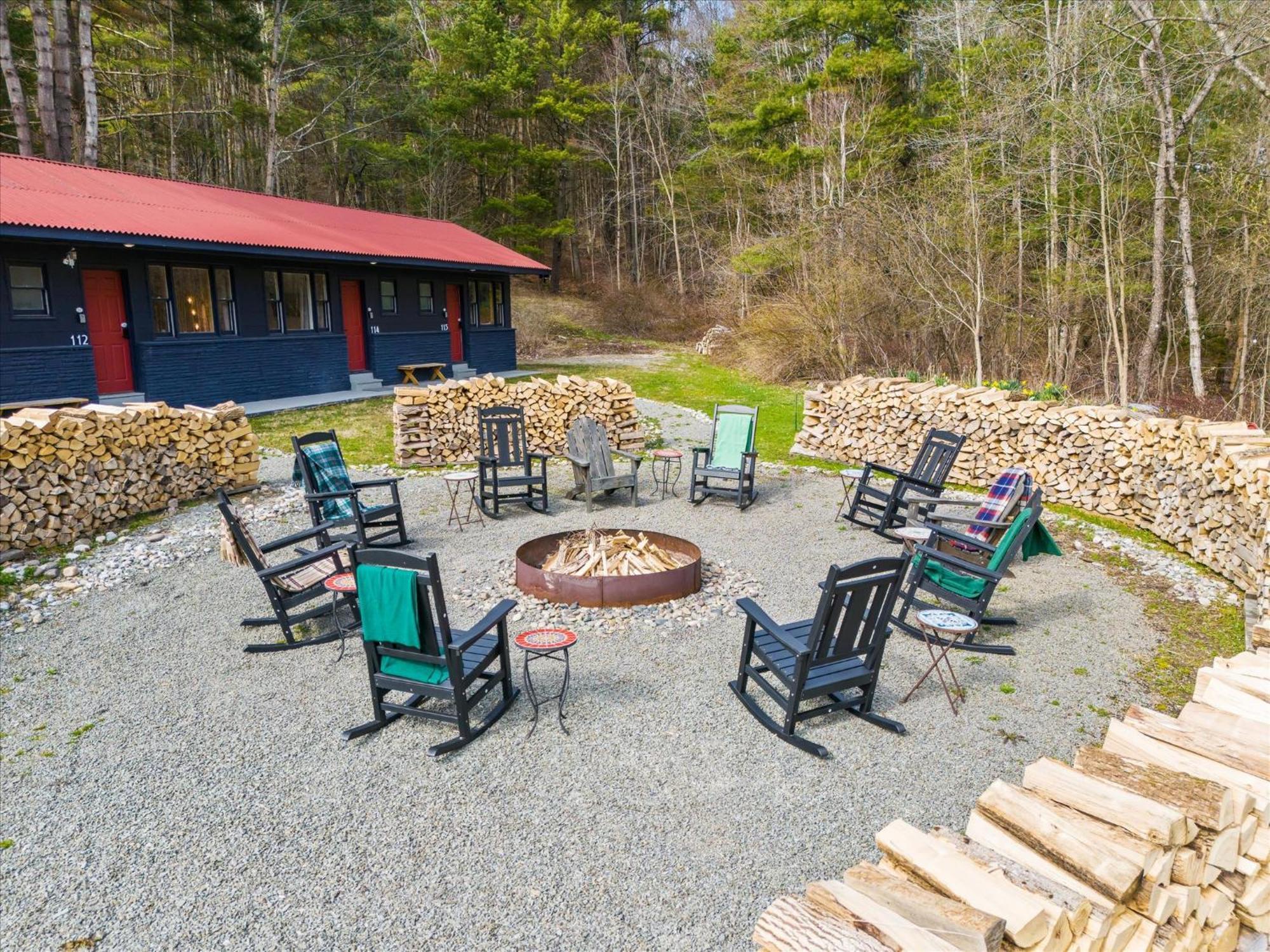Green Acres Retreat Hancock Экстерьер фото