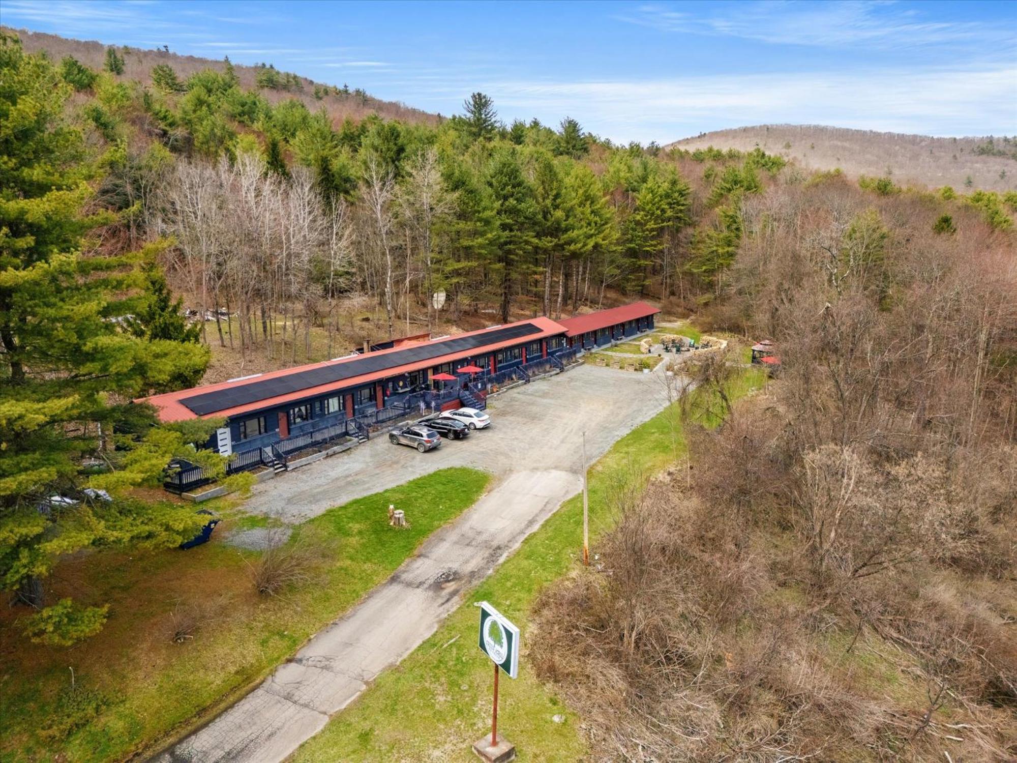 Green Acres Retreat Hancock Экстерьер фото